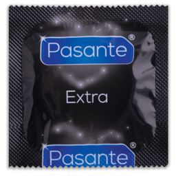 Pasante Extra Kondom mit paralleler Form und Reservoirspitze in der Detailaufnahme