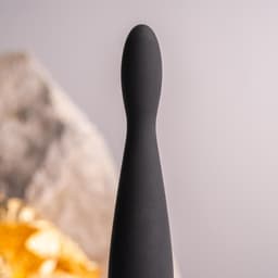 Nahaufnahme des gegliederten Schafts am Rocks-Off Teazer Analplug