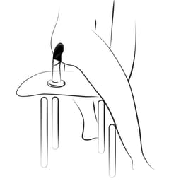 Romp Dizi Silikon-Dildo in der Hand, Proportionen im Vergleich