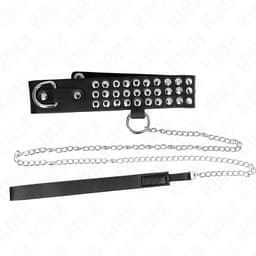 Kink Halsband in Glanzoptik mit Leine, die glänzende Oberfläche in der Detailaufnahme
