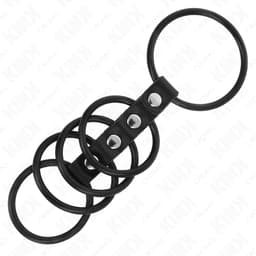 Nahaufnahme der glatten Silikonoberfläche des Kink Penisring-Sets