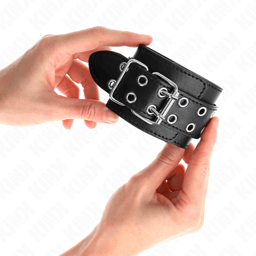 Verpackung der Kink Handgelenkfesseln in Schwarz, Handgelenkfesseln der Kink BDSM-Serie im Karton