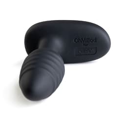 Kiiroo Lumen Analplug in der Hand gehalten, 10,1 cm Länge im Größenvergleich