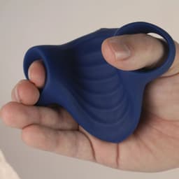 Innenansicht der geriffelten Struktur des Palm Blue Masturbators