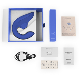 Womanizer Blend Rabbit-Vibrator mit Pleasure Air, mit USB-Ladekabel und Ladekontakten