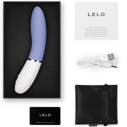 Lelo Liv 3 Stimulator mit 3 Bedientasten in Nahaufnahme in natürlichem Licht fotografiert