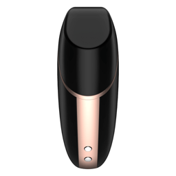 Satisfyer Love Triangle in der Hand gehalten, kompaktes Größenverhältnis