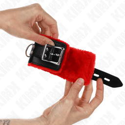 Kink – Pelzgefütterte Handgelenkfesseln mit Lochmuster – Rot Schwarz, Ansicht 14