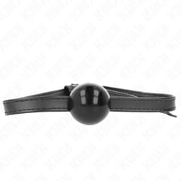 Kink Ballknebel mit Gurtverschluss im Detail, Nahaufnahme der Schnalle