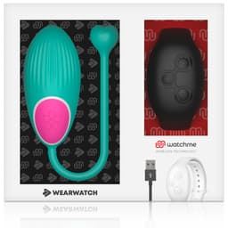 Wearwatch Egg beim Aufladen mit dem USB-Kabel – Studioaufnahme