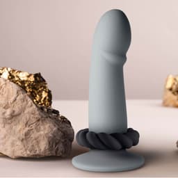 Verpackung des Rocks-Off Twist Penisrings mit Produktinformationen