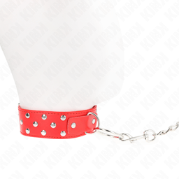 Kink Nietenhalsband mit Ring und Leine in Rot flach ausgelegt, gesamte Länge sichtbar