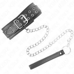 Kink Halsband mit silbernen Schnallen und Leine, die silberfarbenen Schnallen in der Detailaufnahme
