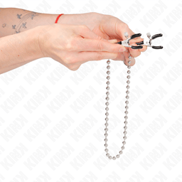 Klemme der Kink Nippelklemmen mit Perlenkette von der Seite fotografiert