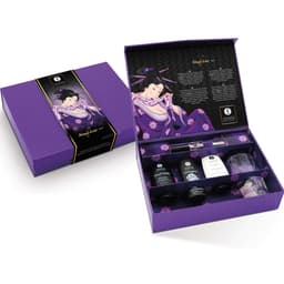 Shunga Naughtier Kit, Lipgloss Divine Pleasure im Detail fotografiert