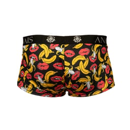Anais Men Banana Boxershorts mit Bananenprint, Seitenansicht mit Fokus auf den Sitz am Körper