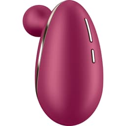 Satisfyer Spot On 1 im Größenvergleich mit der Hand, freigestellt
