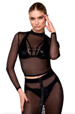 Originalverpackung (Hochglanzbox) des Noir Handmade Troublemaker Tops in Schwarz