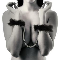 Coquette Chic Desire Fetish Deluxe-Handschellen von der Seite, Design im Detail