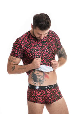 Anais Men Tribal T-Shirt in Rot aus Mikrofaser, Animal-Print, Detailaufnahme des Bundes beziehungsweise Saums