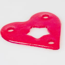 Secret Play Erdbeer-Tanga, Detailansicht des elastischen Fruchtgummi-Bands